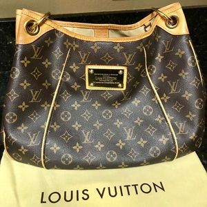 Louis Vuitton Galleria PM shoulder bag